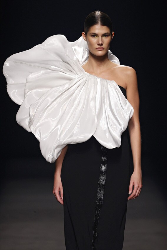 Fashion Week Madrid: Isabel Sanchis Primavera/Verano 2022.